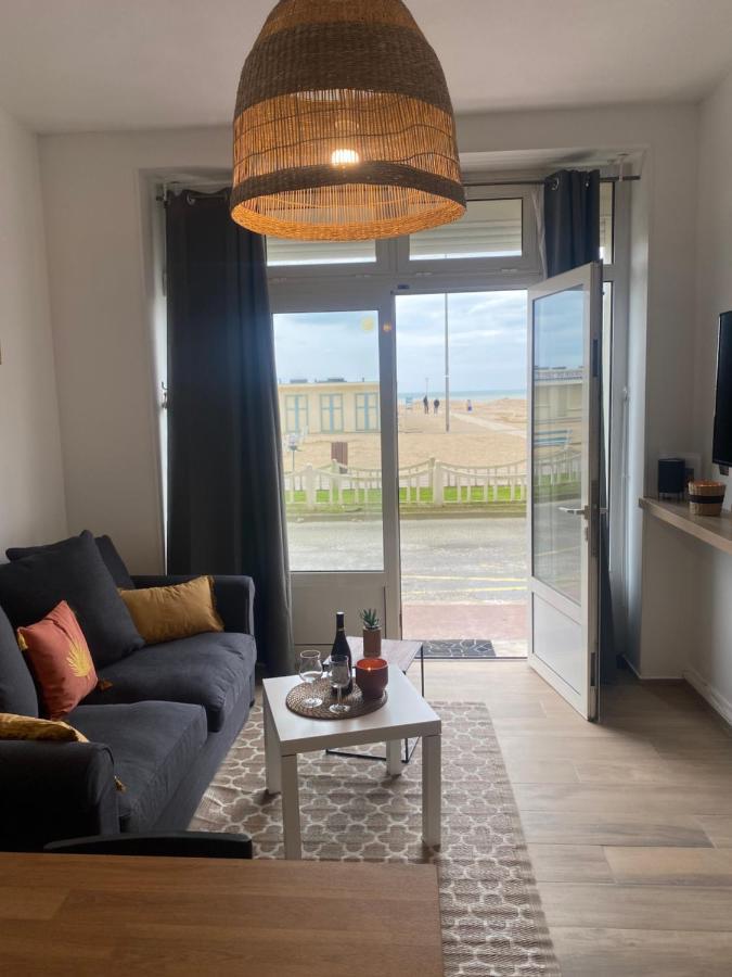 Paradis Les Pieds Sur Le Sable Trouville Palace Exterior photo