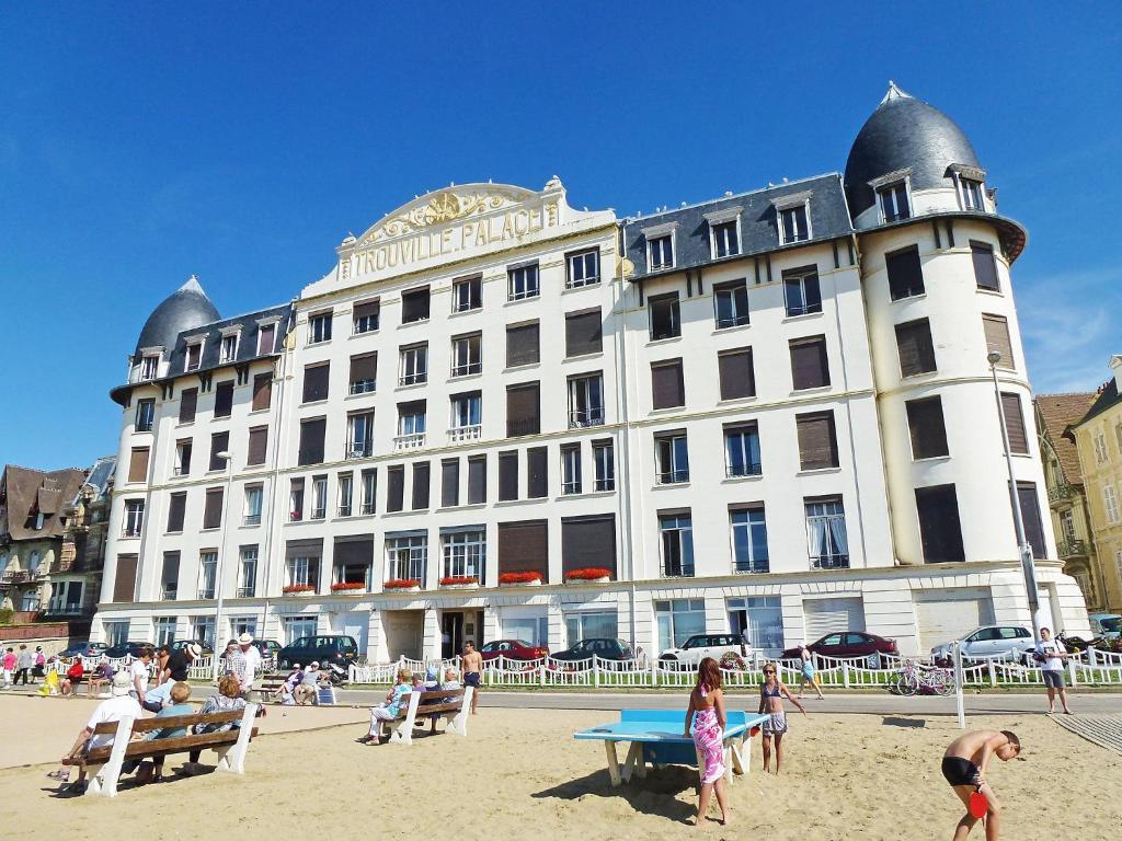 Paradis Les Pieds Sur Le Sable Trouville Palace Room photo