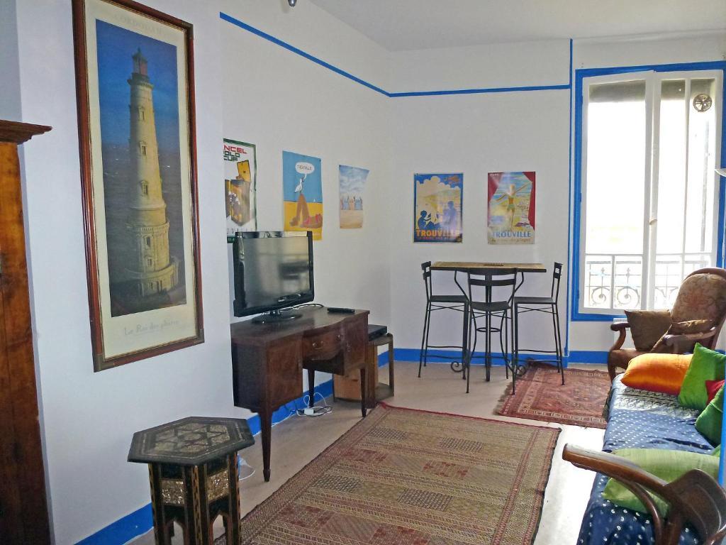 Paradis Les Pieds Sur Le Sable Trouville Palace Room photo